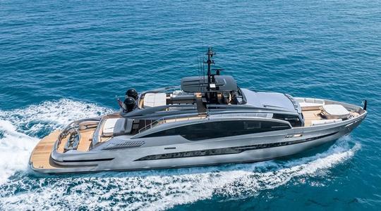 2022 Pershing Yachts GTX116
