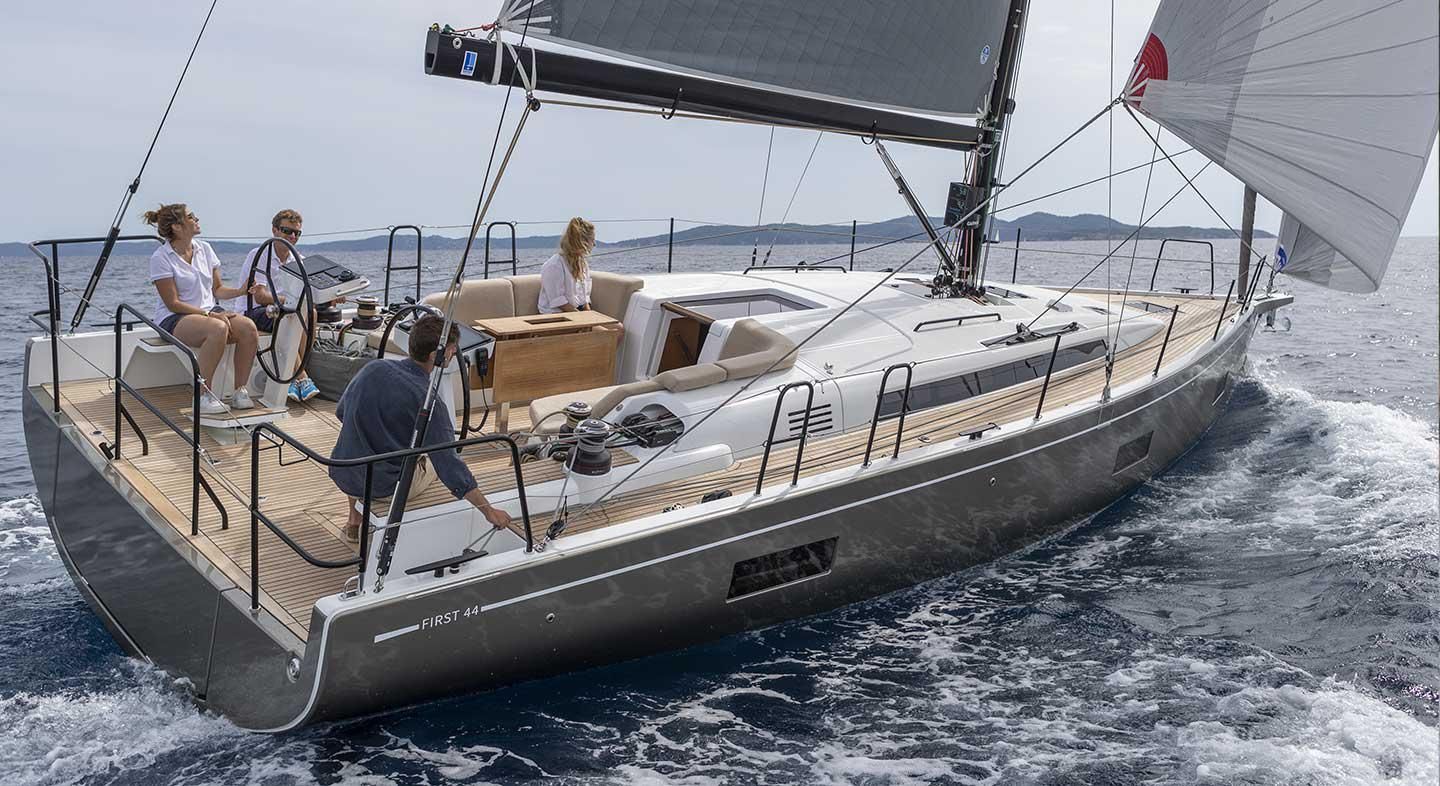 2023 Beneteau First 44