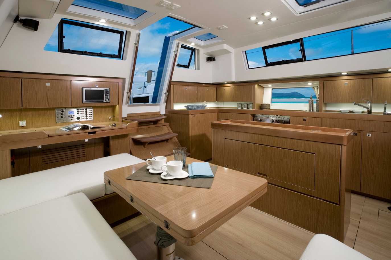 2011 Beneteau Sense 43