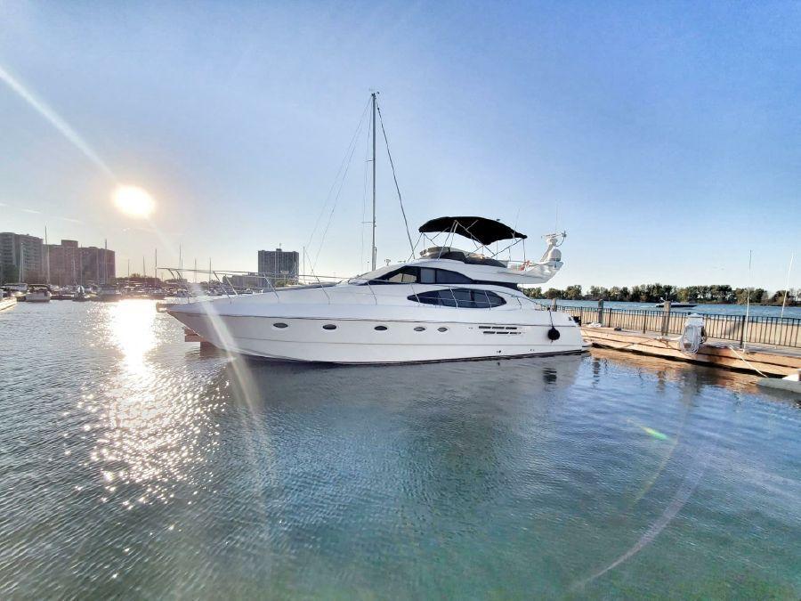 1999 Azimut Yachts 52 Fly