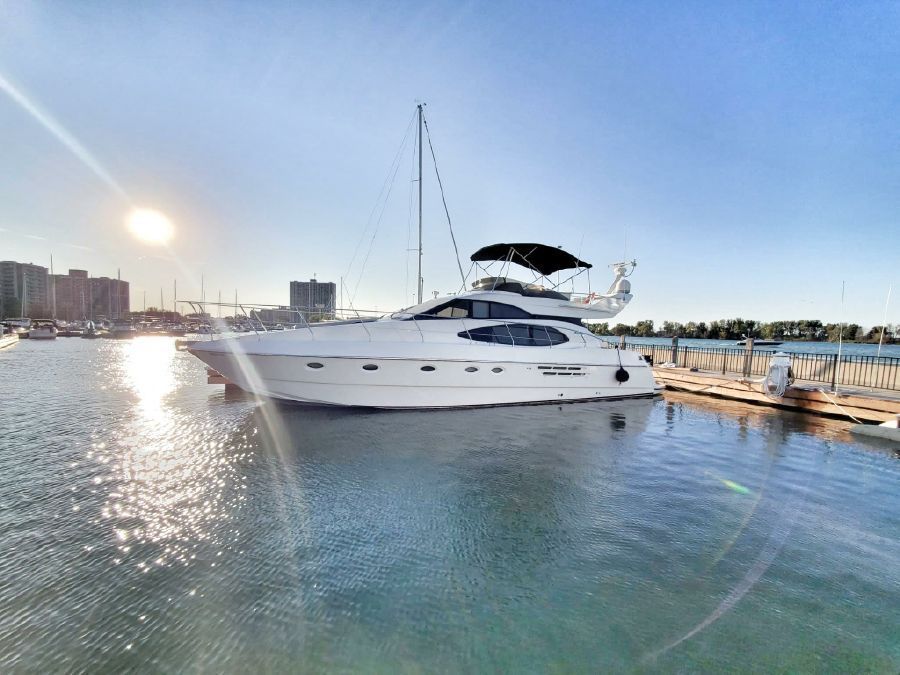 1999 Azimut Yachts 52 Fly