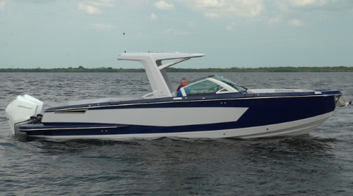 2022 Aviara AV32 Outboard