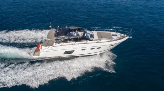 2017 Princess Yachts V48 Open