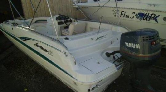 1998 Hurricane Boats Fun Deck 232