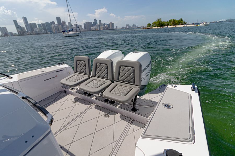 2021 Axopar 37 Sun Top