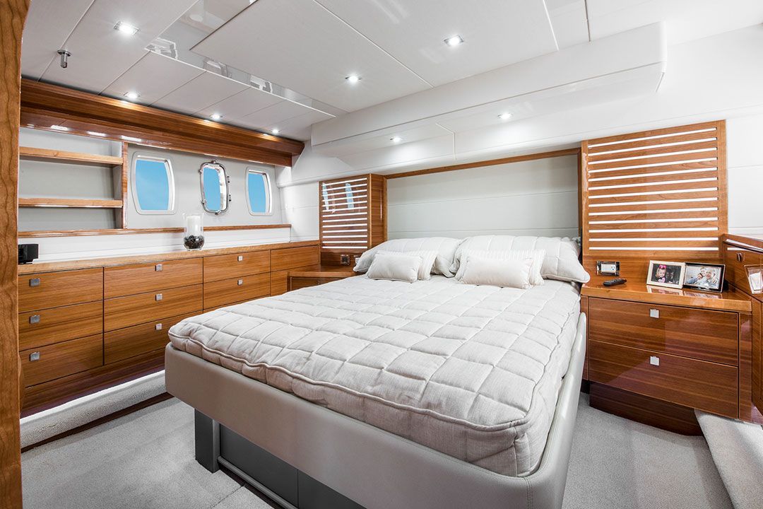 2017 Neptunus Yachts 625 Flybridge