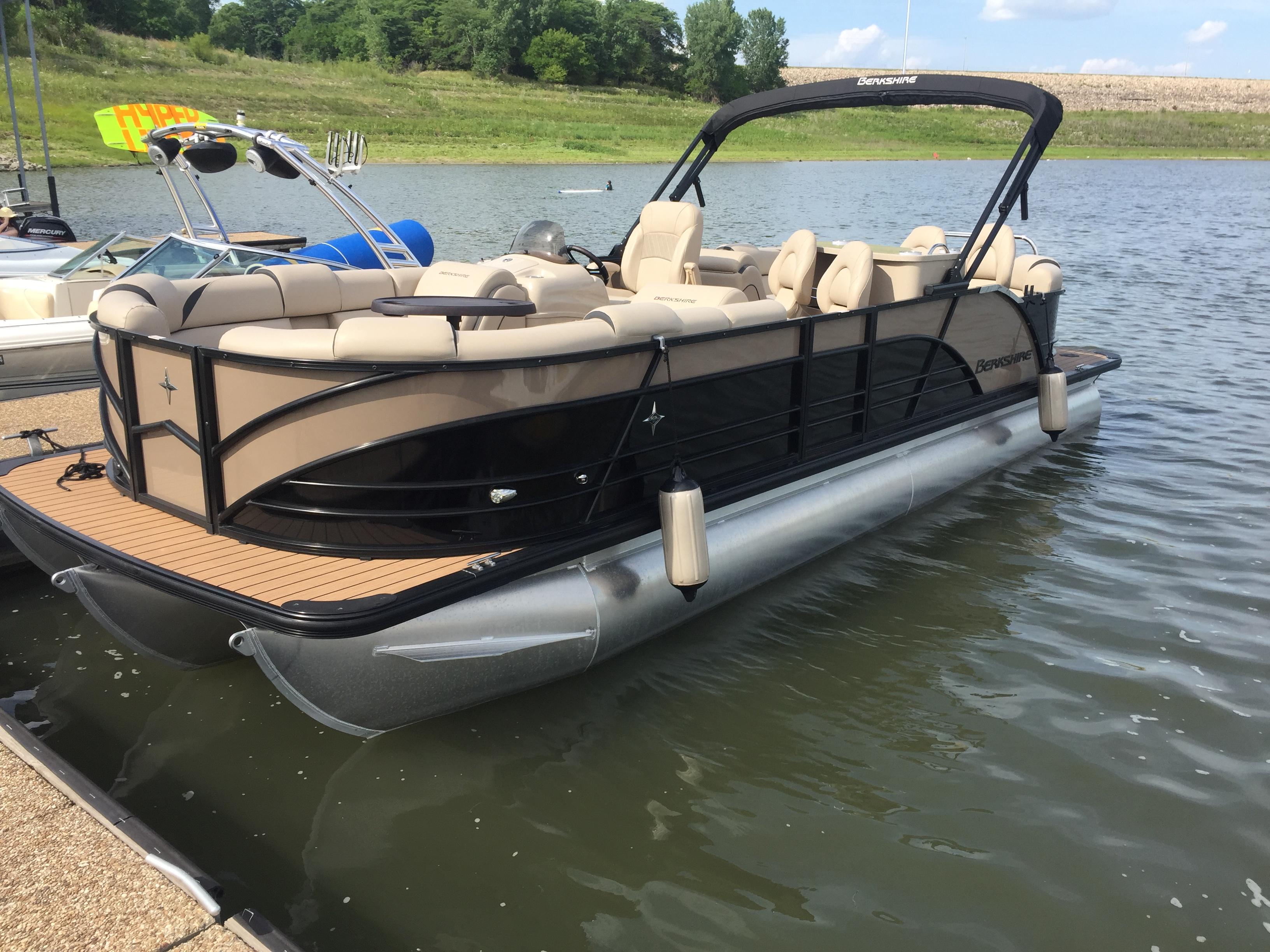 2022 Berkshire Pontoons STS Series 25E STS TRITOON - IN STOCK
