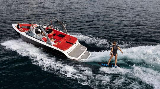 2023 Four Winns H2 Surf