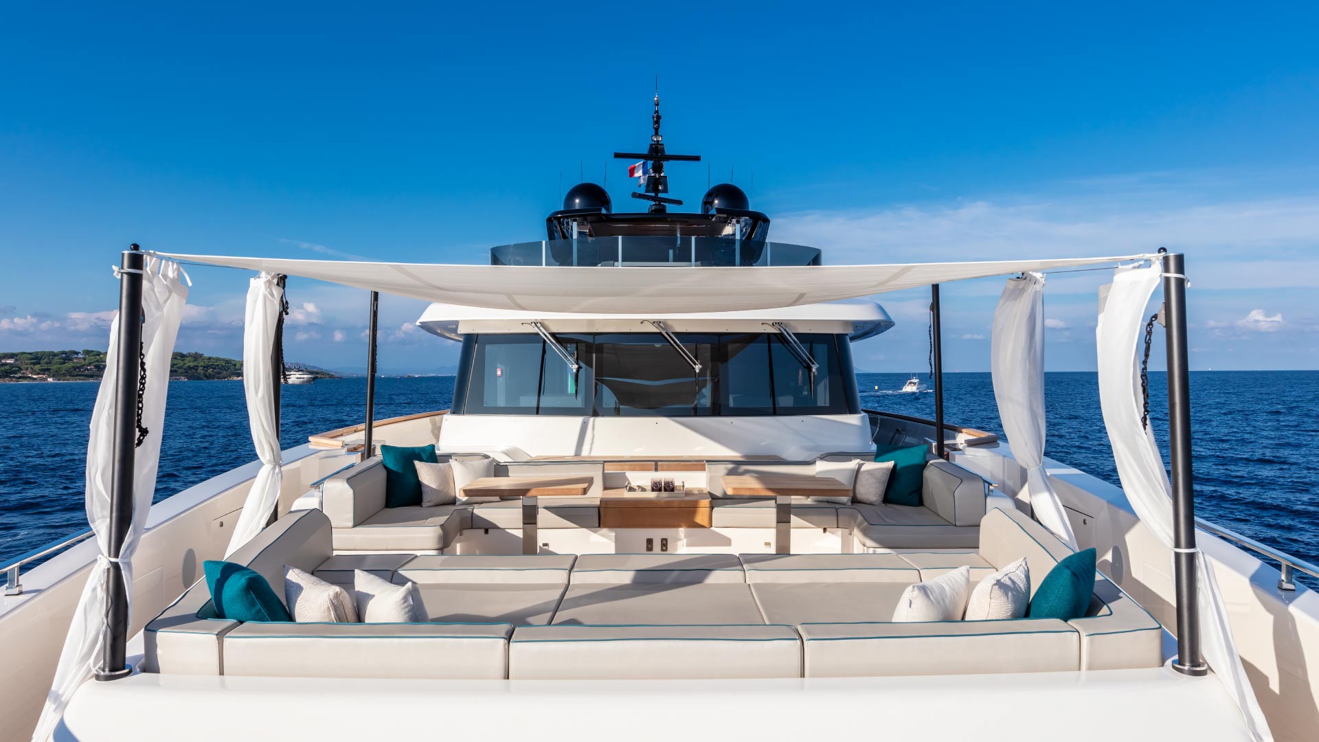 2018 Custom Line Navetta 42