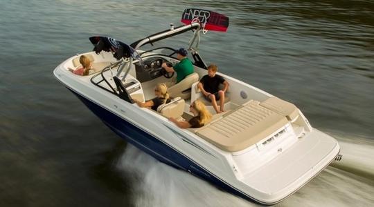 2021 Bayliner VR6 Inboard