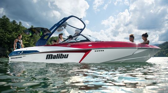 2017 Malibu Boats Wakesetter 22 VLX