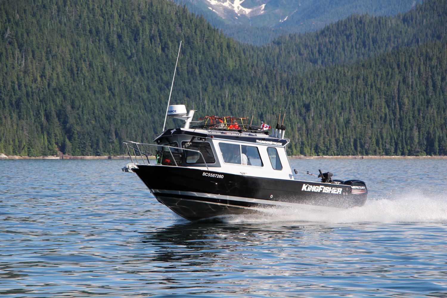 2022 KingFisher Boats 2325 Coastal Express