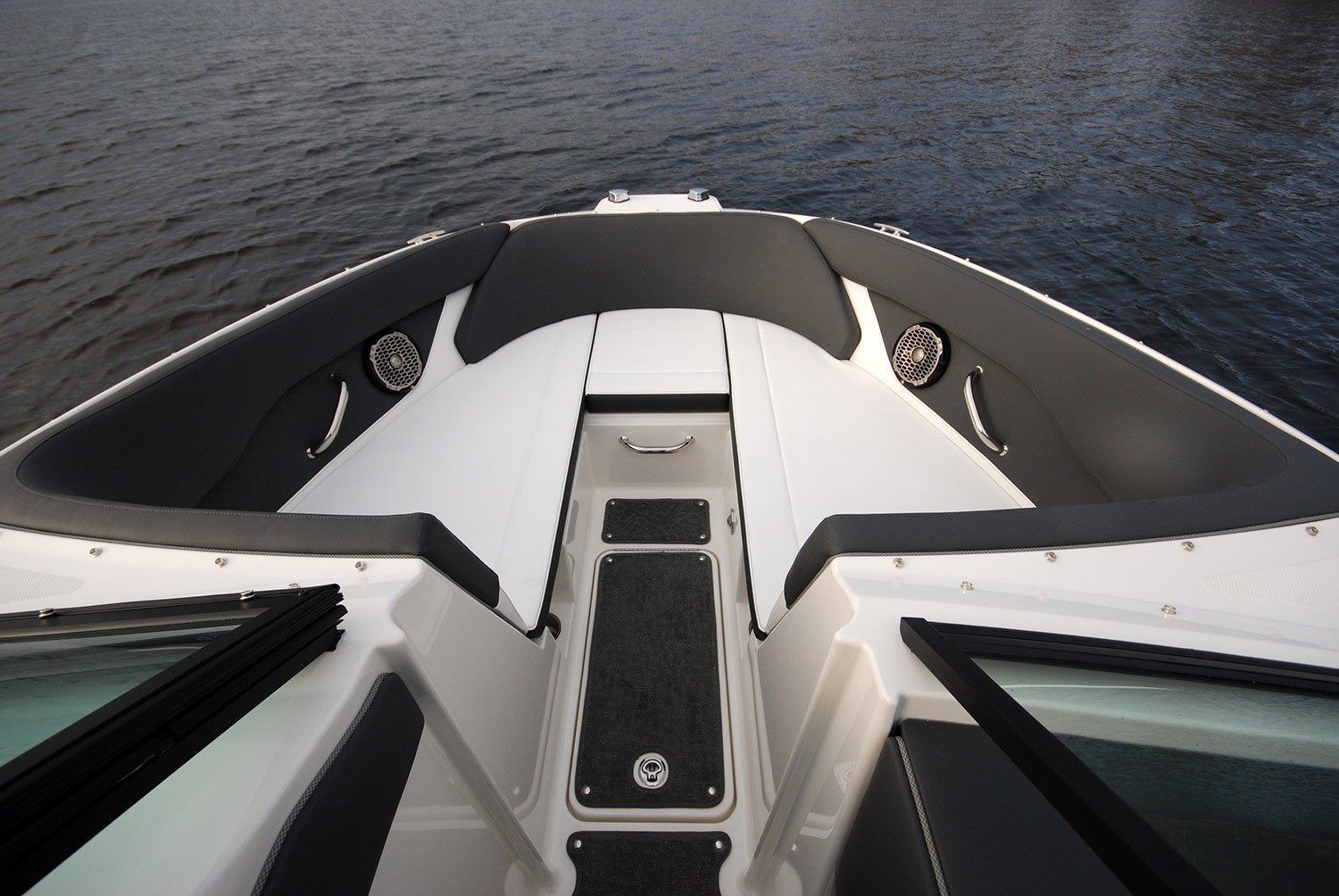 2022 Sea Ray SPX 230