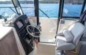 Quicksilver 705 Pilothouse photo 6