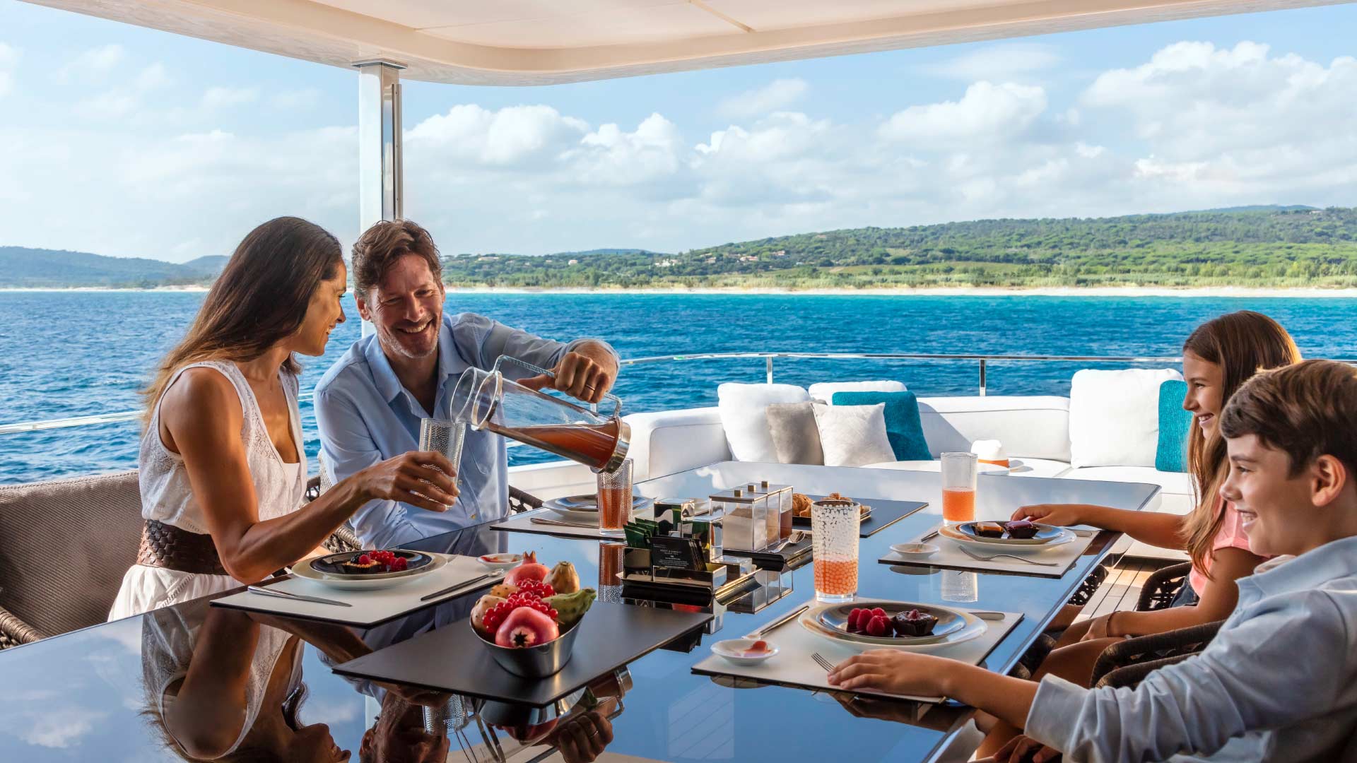 2018 Custom Line Navetta 42