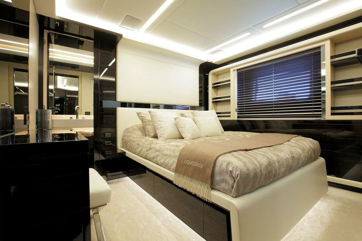 2013 Benetti Yachts Delfino 93