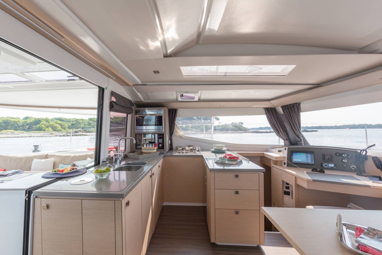 2016 Fountaine Pajot Helia 44