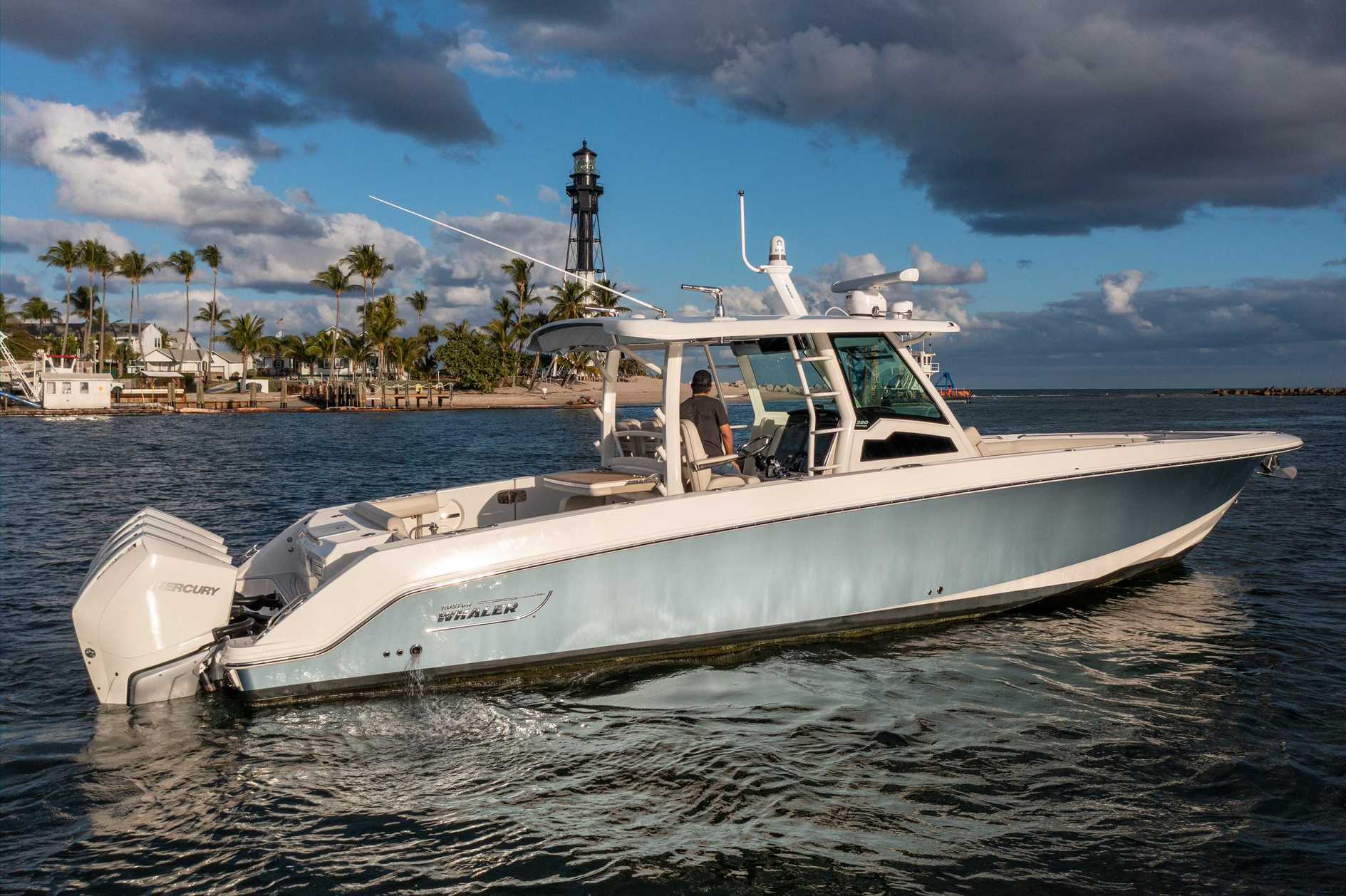 2022 Boston Whaler 380 Outrage