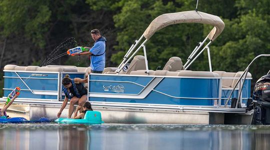 2023 SunCatcher Pontoons Fusion 322 RC