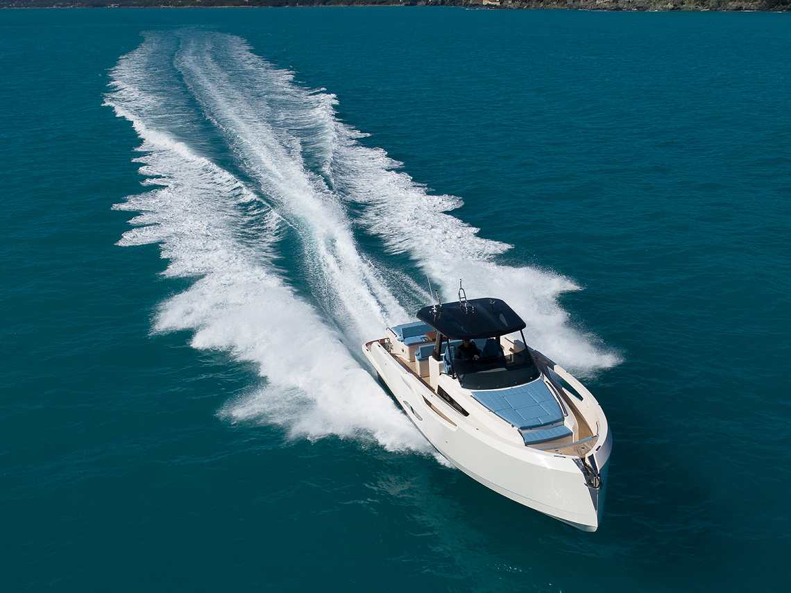 2021 Cayman Yachts 400WA