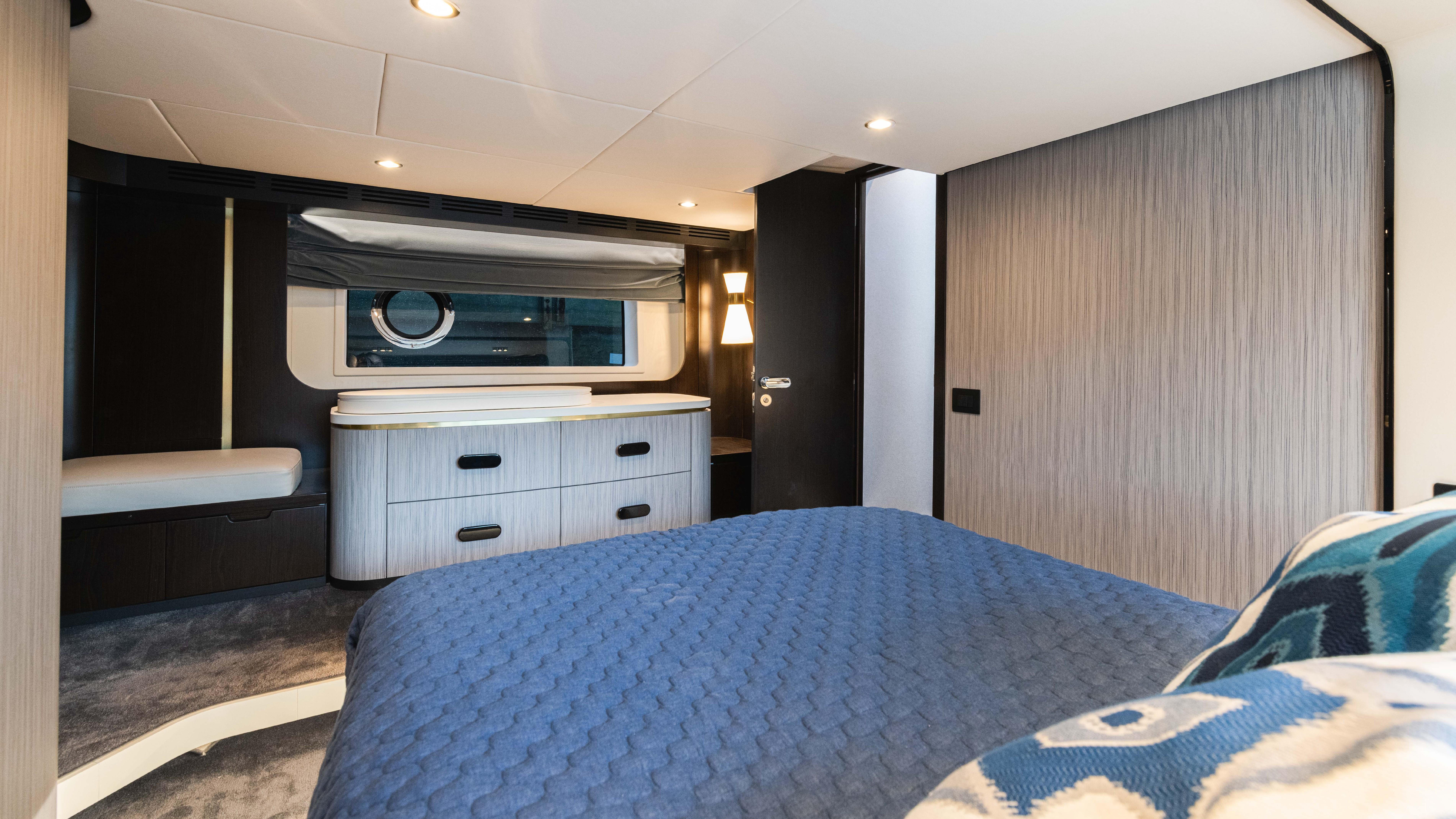 2017 Azimut Yachts 60 Fly