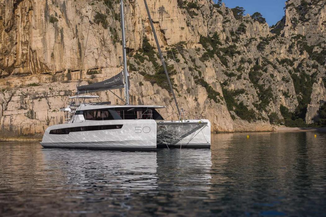 2019 Robertson and Caine Leopard 50