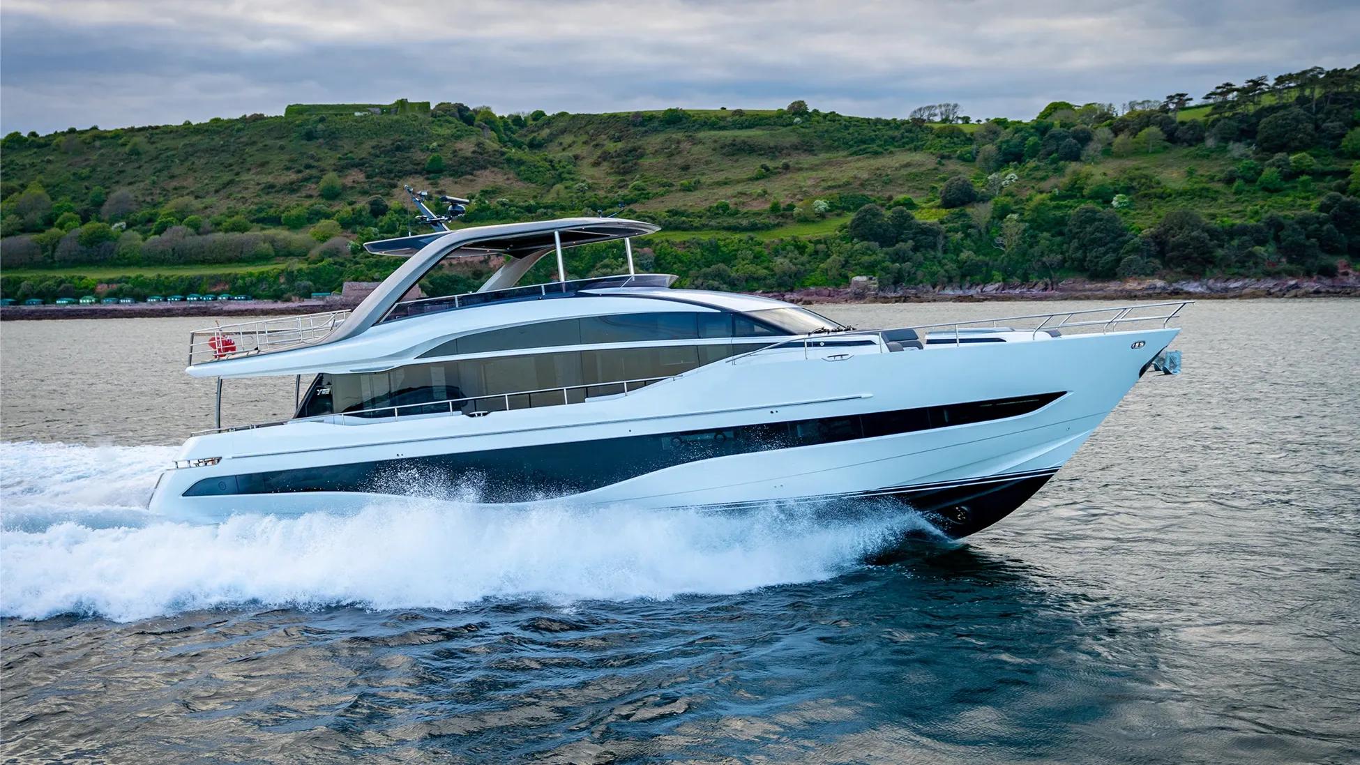 2019 Princess Yachts Y85