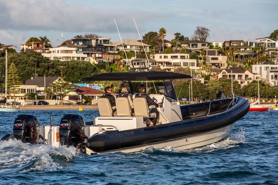 2021 Rayglass Boats Protector 380 Chase