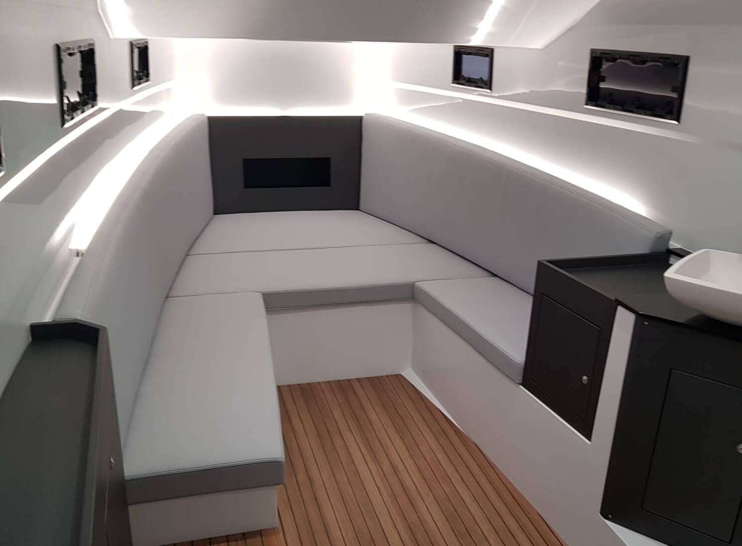 2020 TecnoRib Pirelli 42