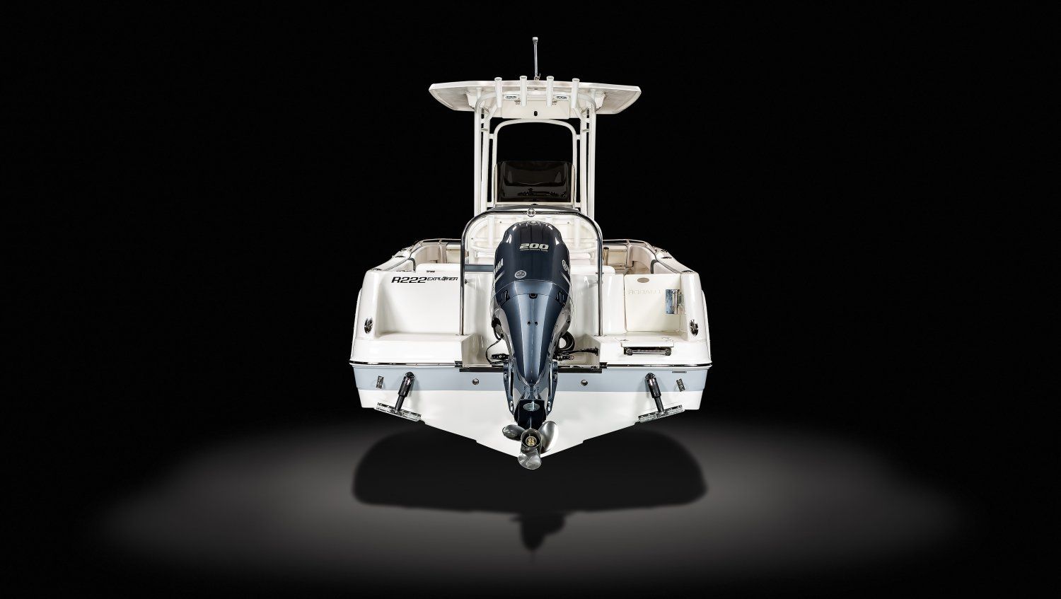 2021 Robalo 222 CC