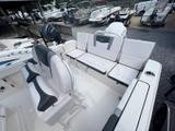 2021 Robalo 230 Center Console