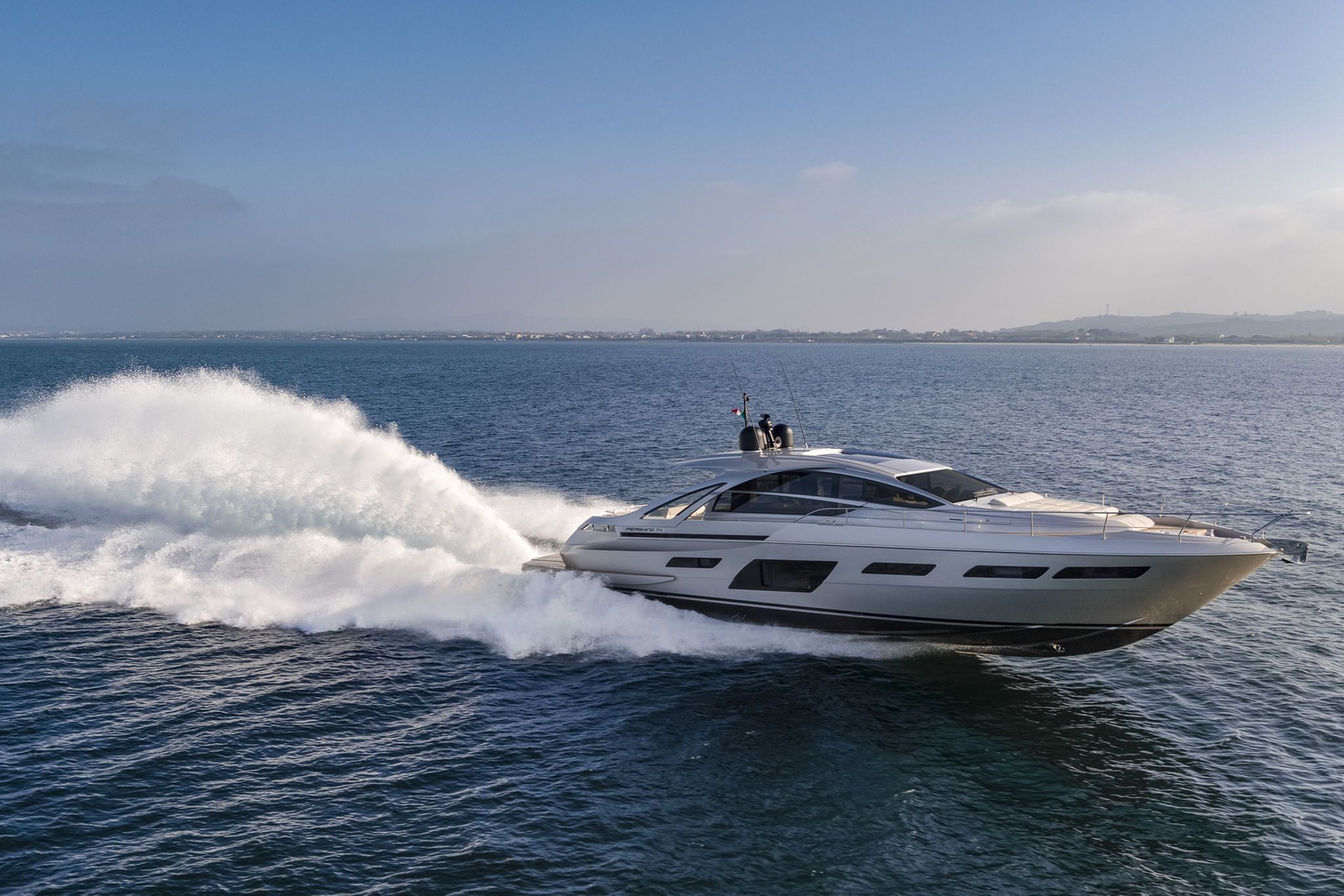 2019 Pershing Yachts 7X
