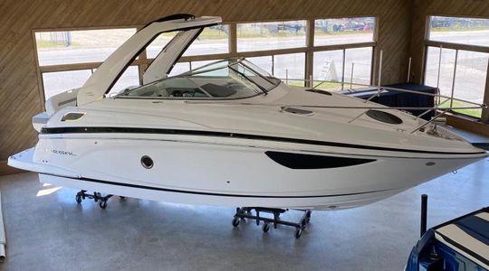 2022 Regal Boats 28 Express SOLD