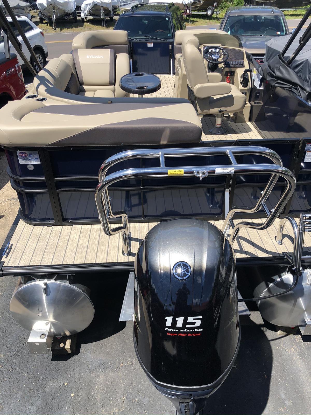 2022 Sylvan 8520 Cruise - In Stock