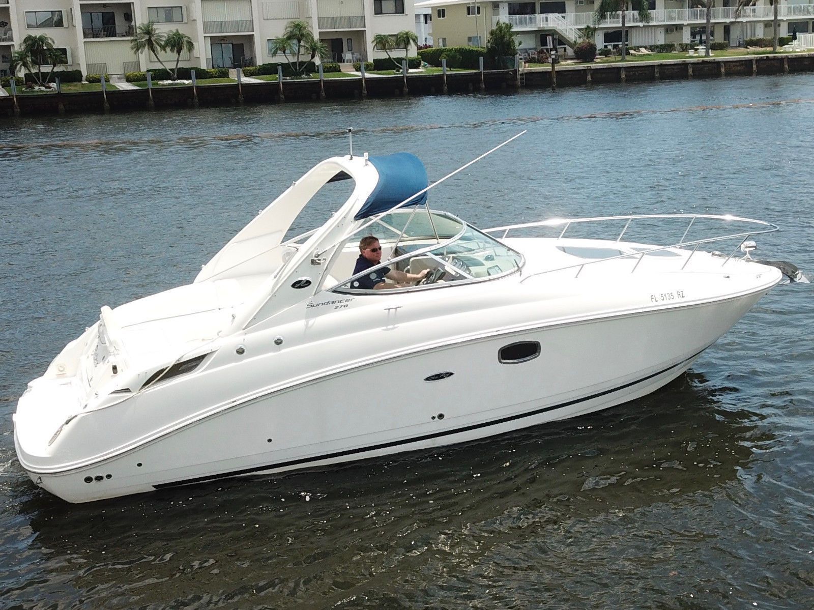 2009 Sea Ray Sundancer 270