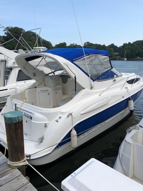 2005 Bayliner 305 Sb