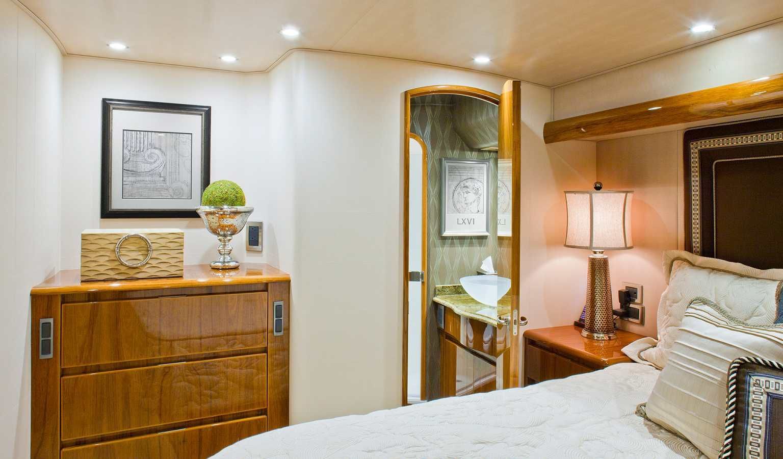 2013 Viking Yachts 66 Convertible