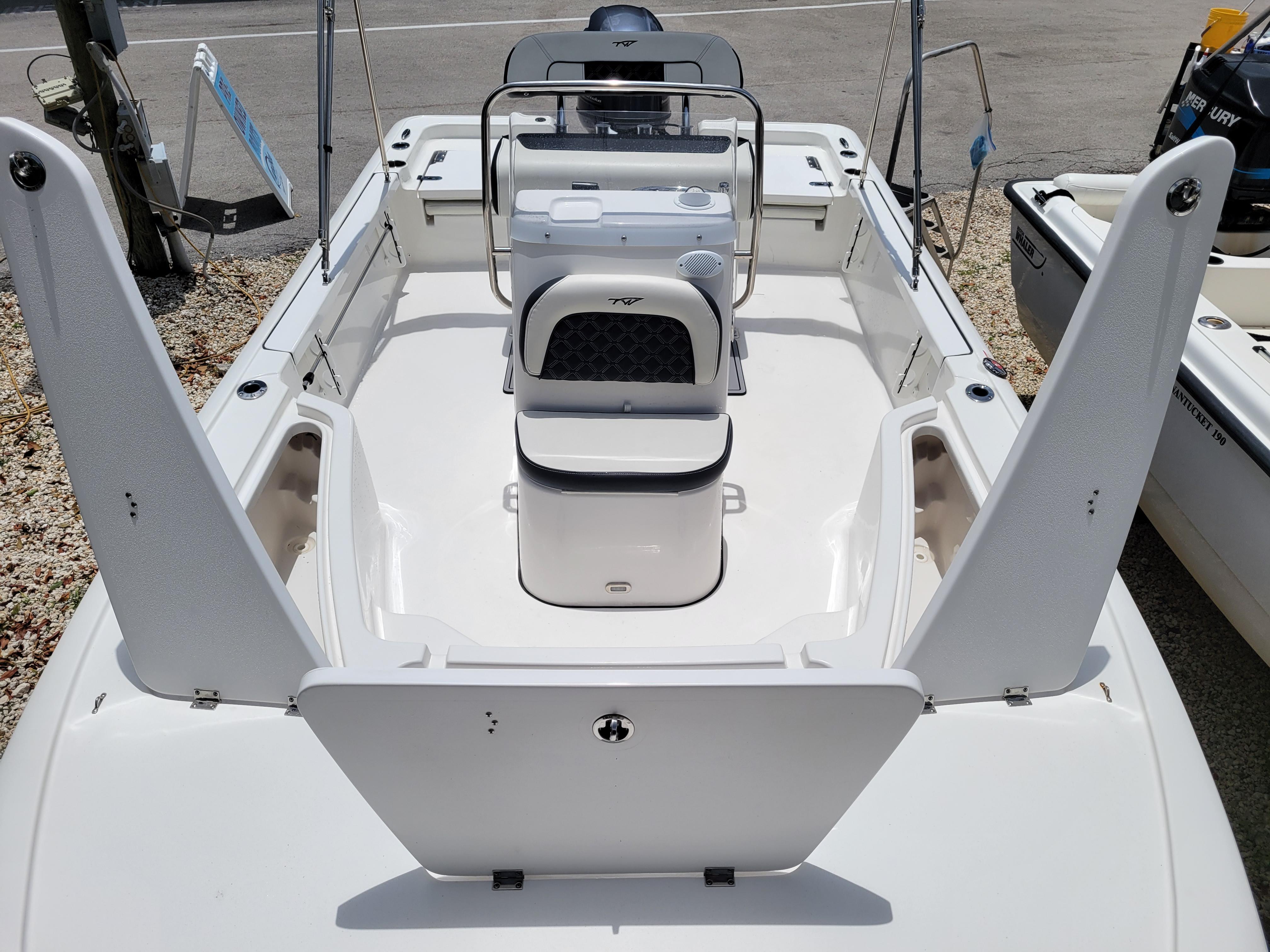 2021 Tidewater Boats 1910 Bay Max