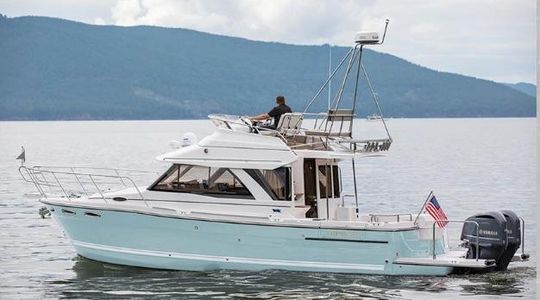 2022 Cutwater C-32 CB
