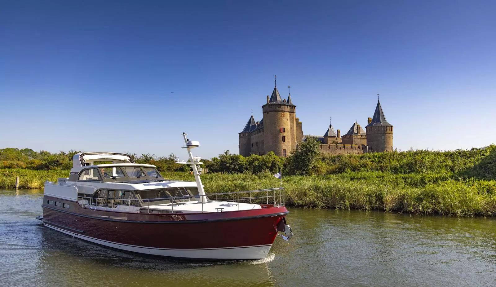 2023 Linssen Yachts 55 SL AC Variotop