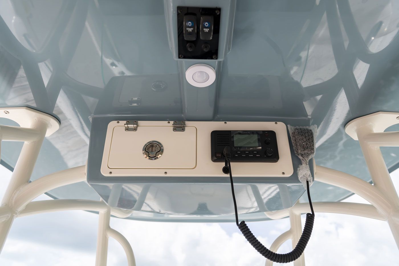 2022 Sailfish Boats 242 CC