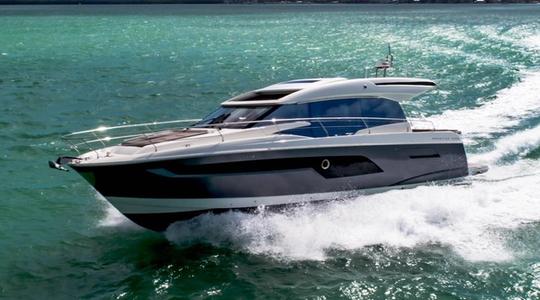 2020 Prestige Yachts 520 S