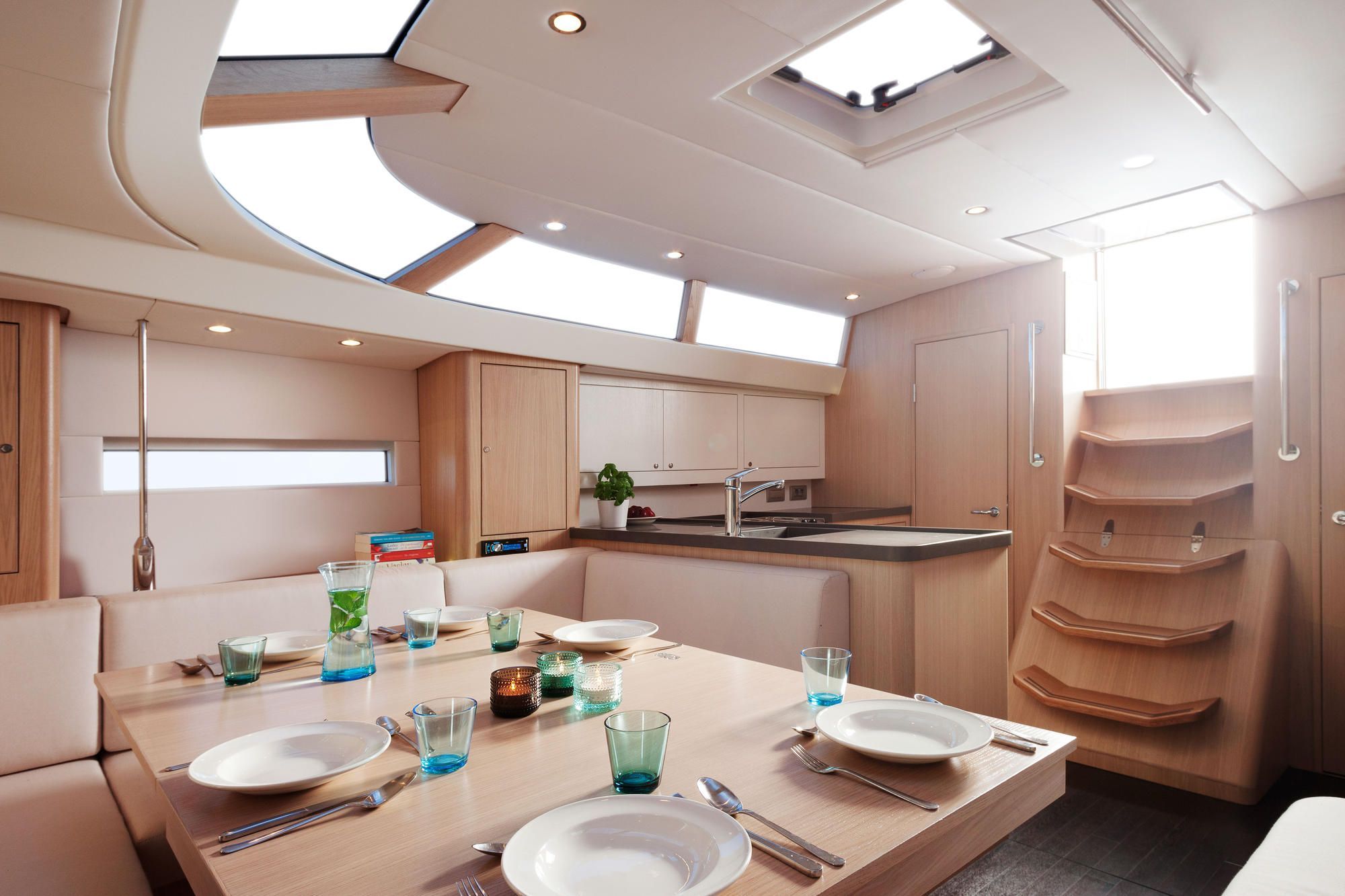 2013 Contest Yachts 42CS