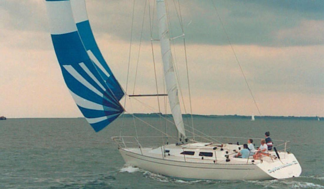 1988 Oyster Yachts Lightwave 395