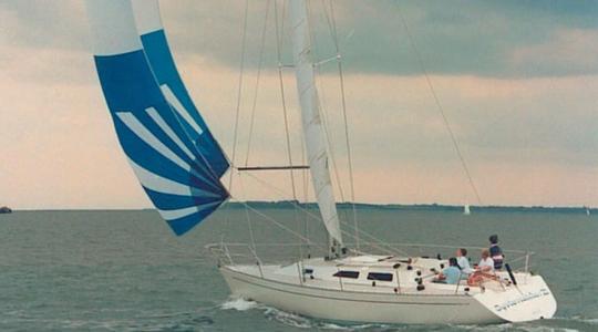 1988 Oyster Yachts Lightwave 395