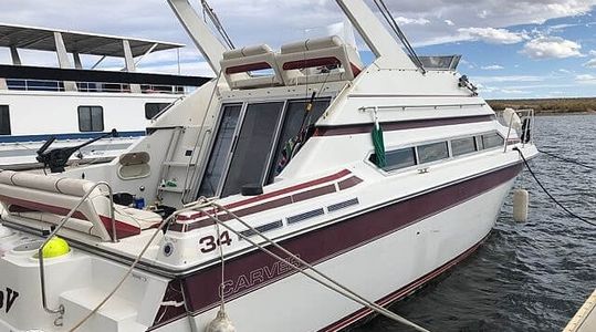 1990 Carver Yachts 3467 Santego