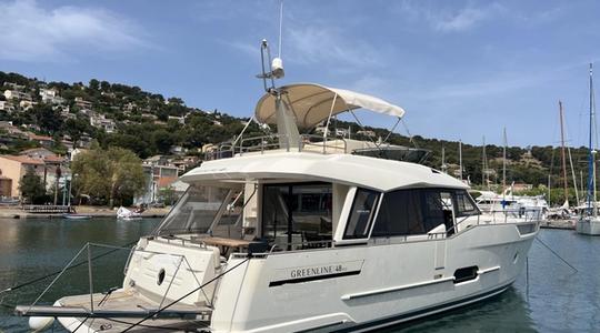 2022 Greenline Yachts 48 Fly