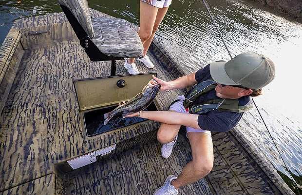 2021 Lowe Boats Roughneck 1860 Rambler