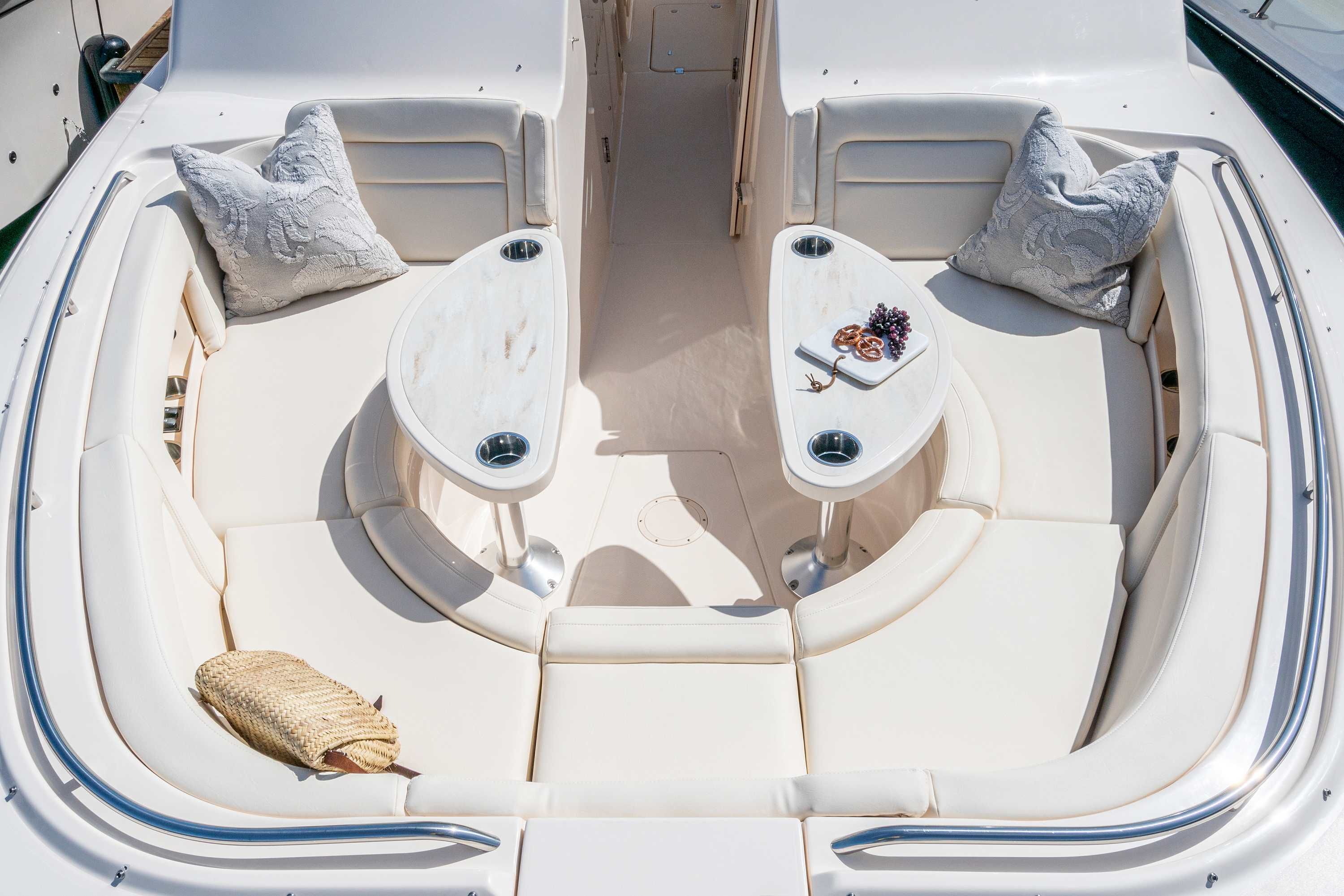 2024 Grady-White Freedom 375