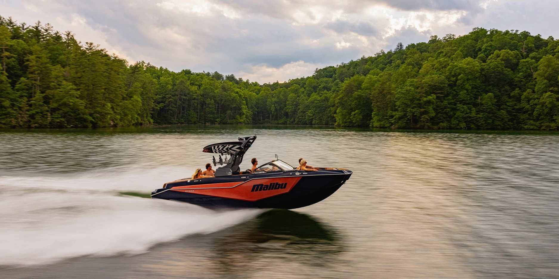 2024 Malibu Boats M242